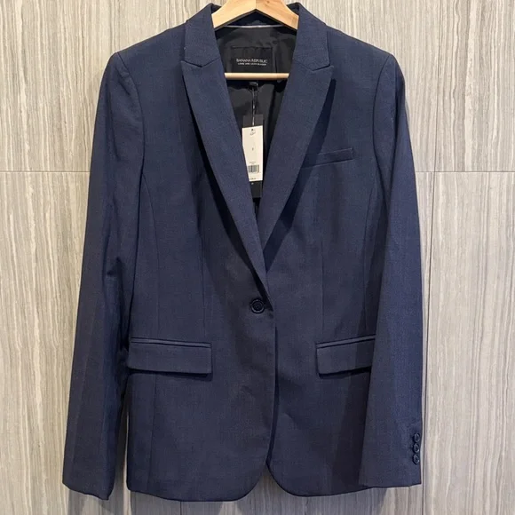 Banana Republic Classic Dark Blue Blazer - Picture 1 of 5